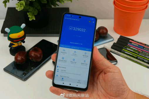 new AnTuTu best performing mid-range phones